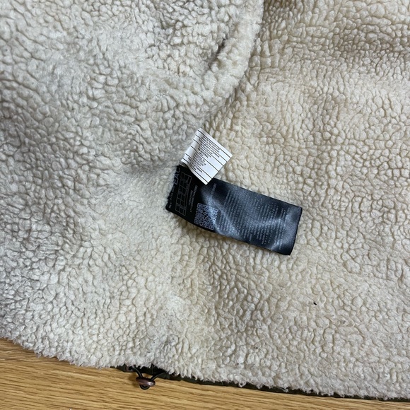 Guess Sherpa puffer jacket - Picture 6 of 8